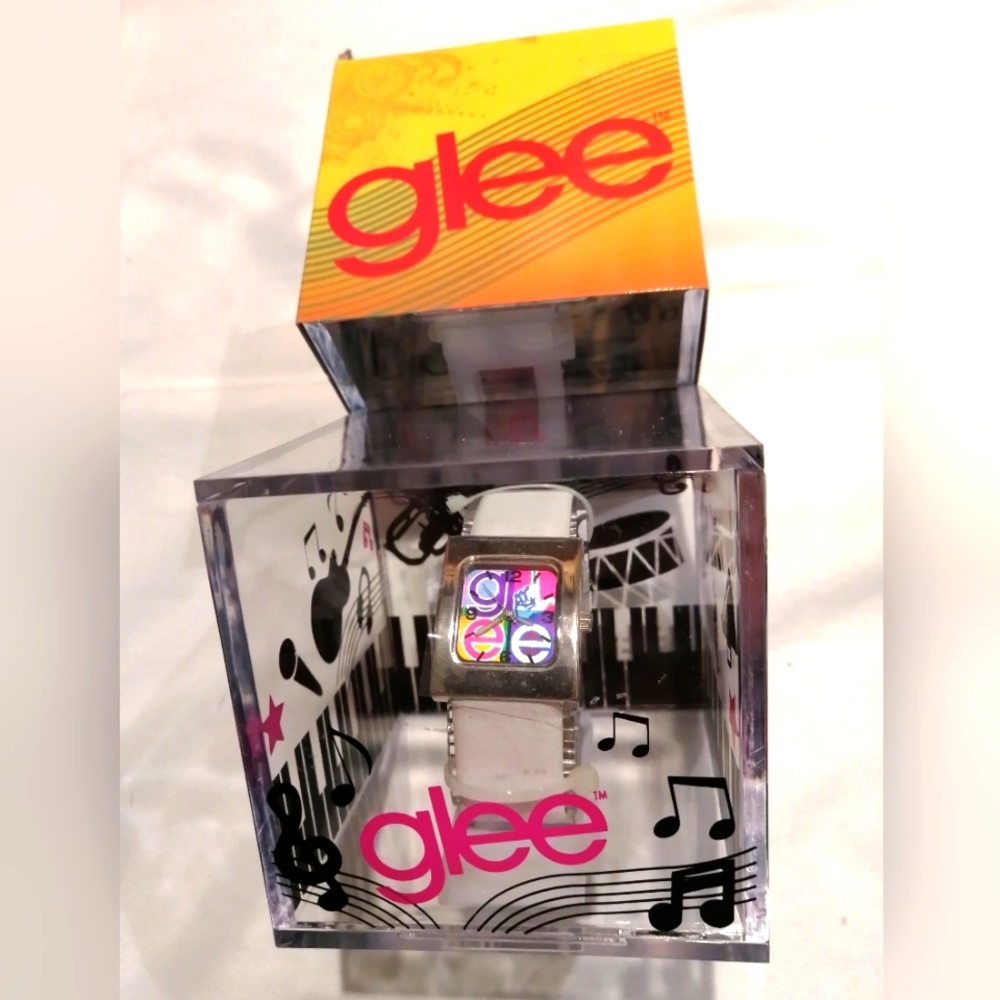 Glee Twentieth Century Fox Inc. 2011 Watch NWT